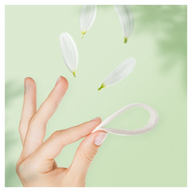 Naturella Camomile Plus Panty Liners, 36 pcs - Image 3