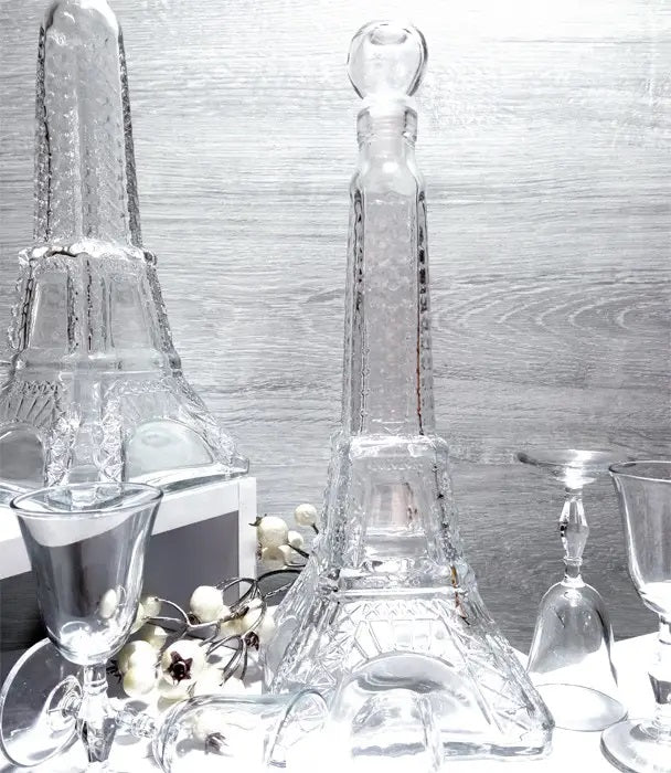 Eiffel Tower Glass Decanter, 700 mL - Image 3