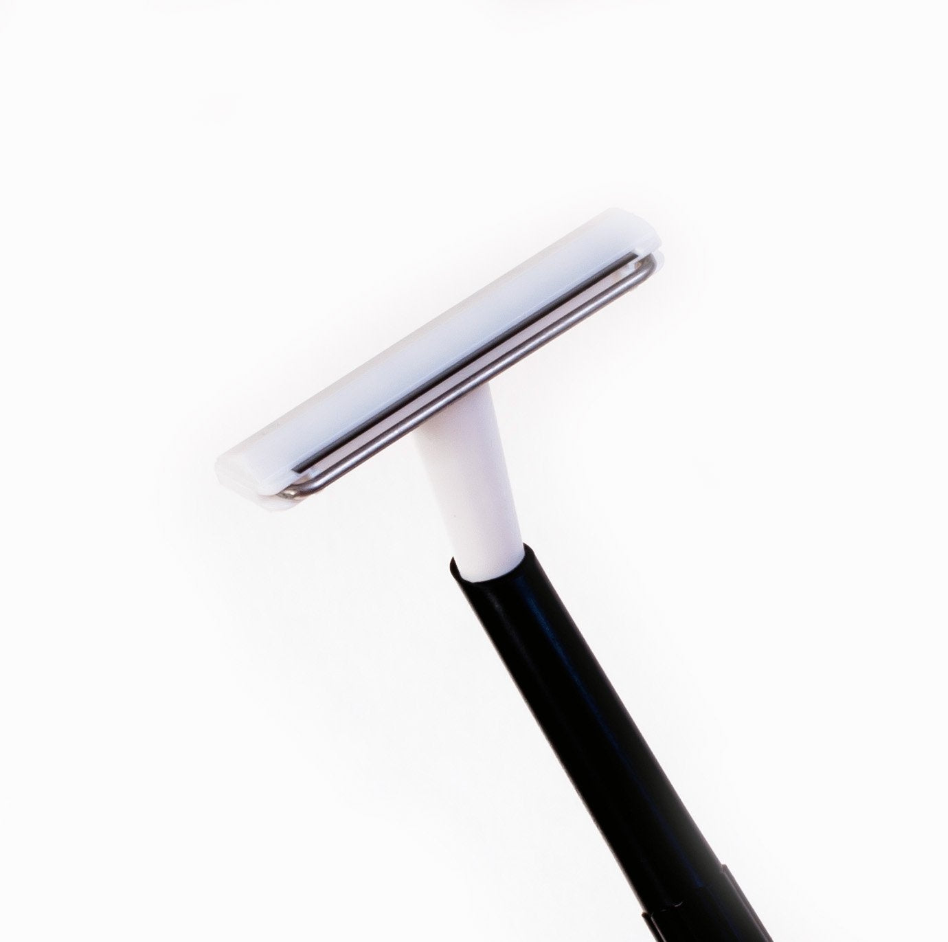 BIC Metal Disposable Razors, 3 pcs - Image 2