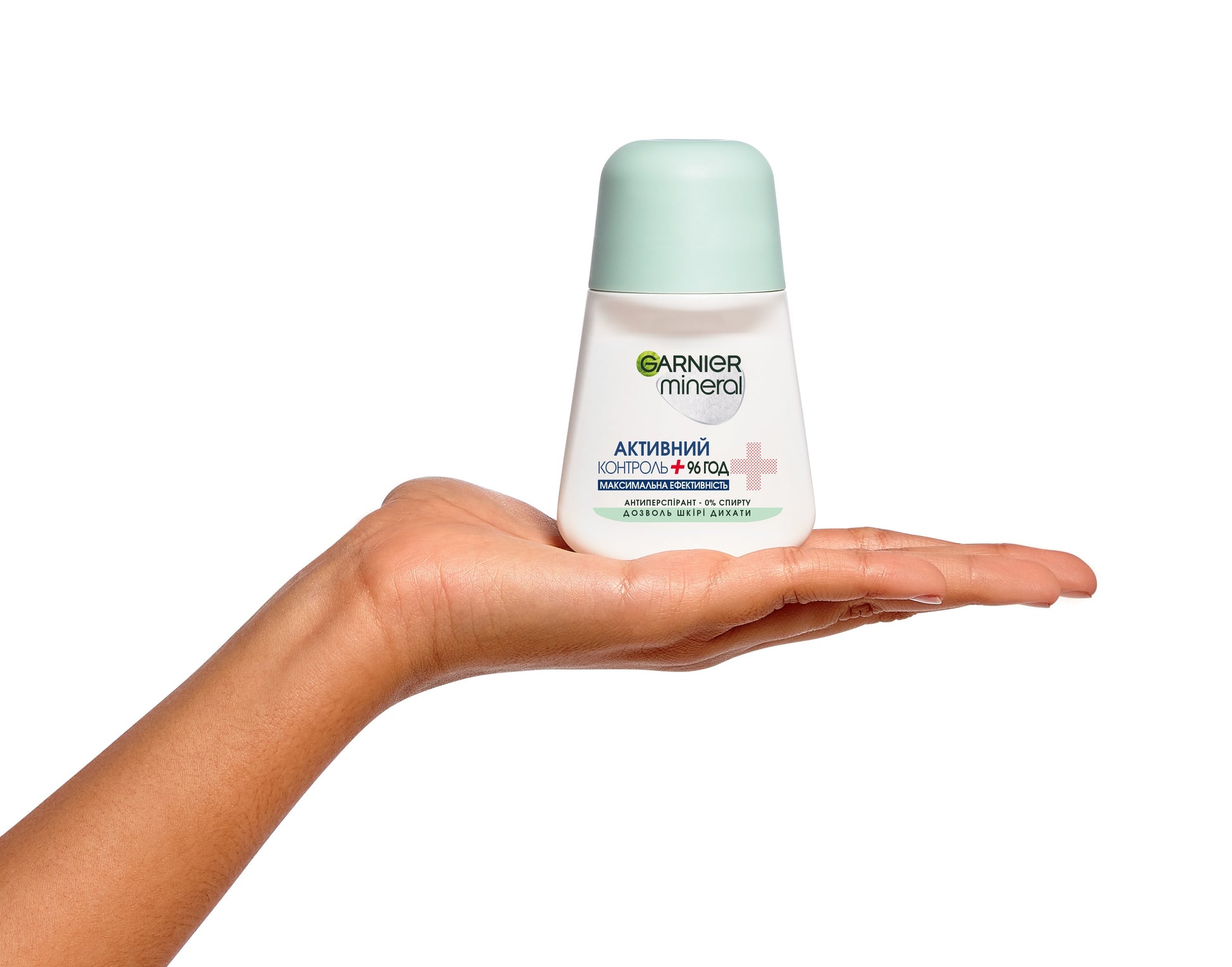 Garnier Active Control 96-Hour Women's Roll-On Deodorant, 50 mL - Image 3