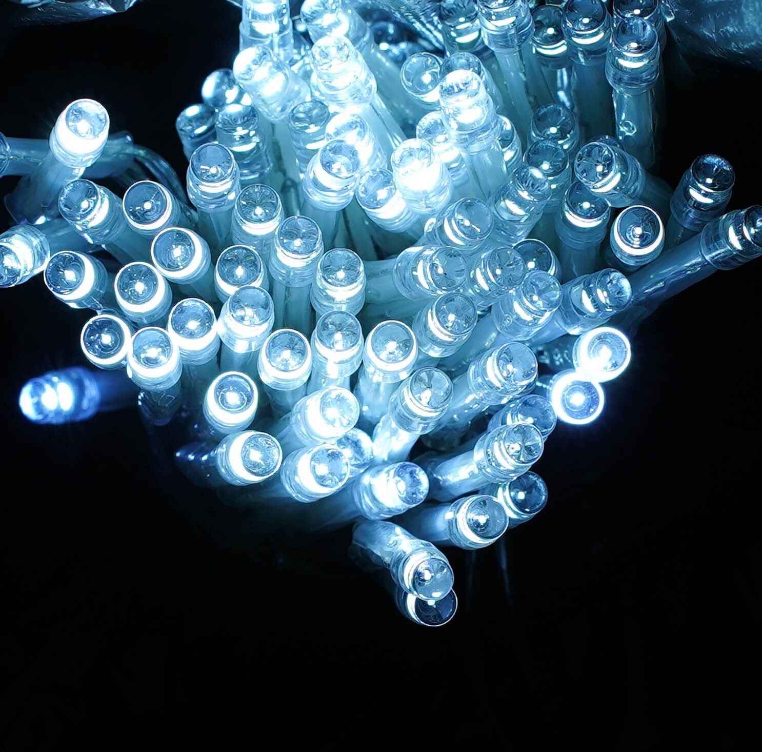 C 61479 String Lights, 100 Lights, 9 m, Battery-Powered, White Light, 1 Mode