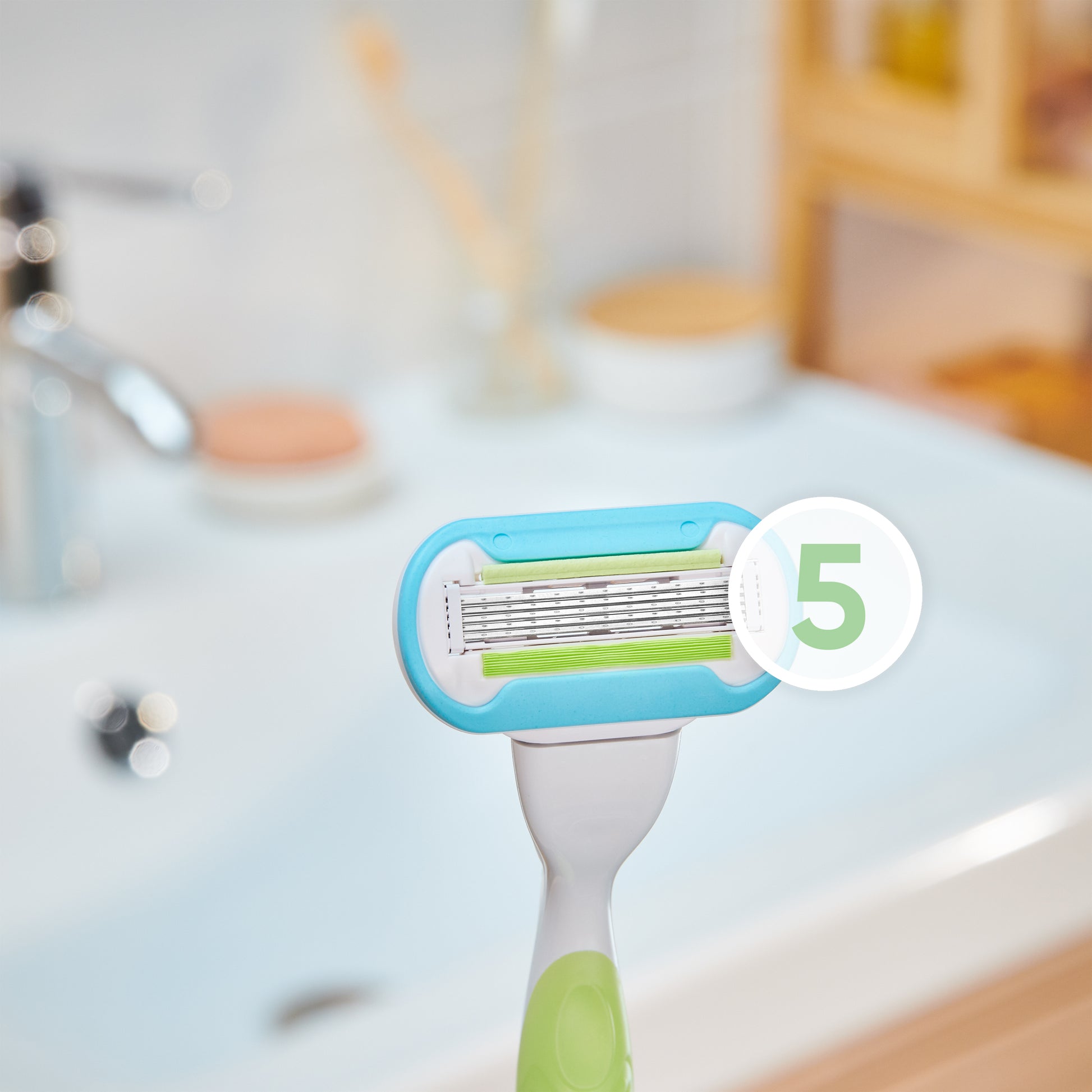Gillette Venus Extra Smooth Women's Razor with 1 Five-Blade Cartridge - Image 3