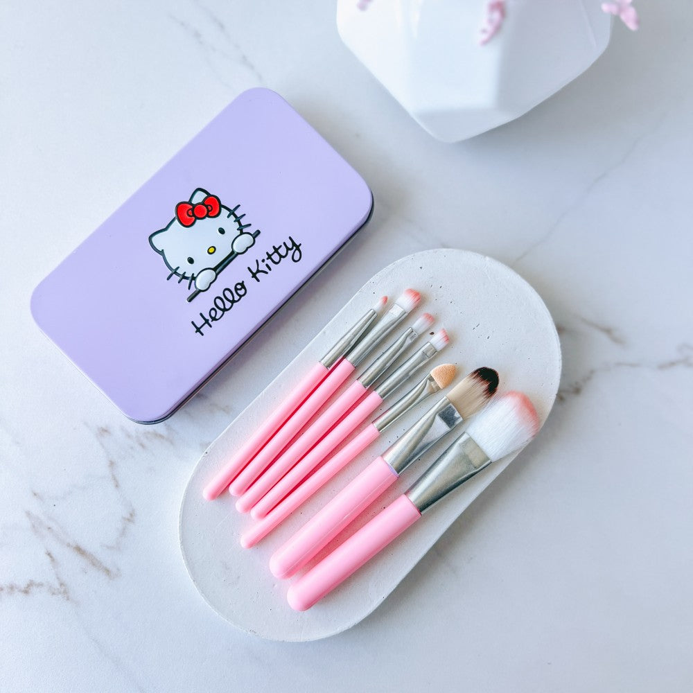 Hello Kitty Makeup Brush Set in Metal Case, 7 pcs - Image 2