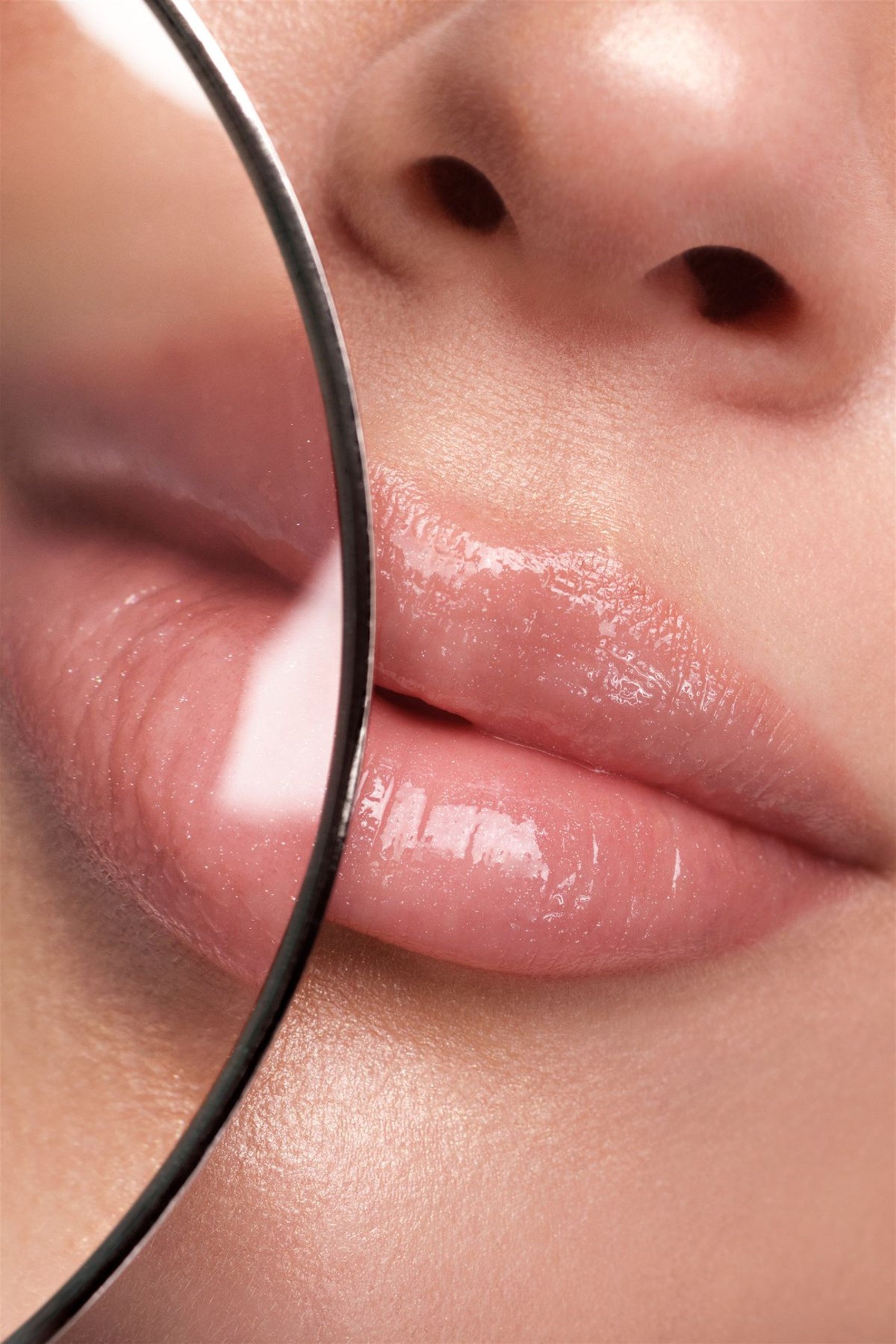Pastel Plump Up Extra Hydrating Plumping Lip Gloss Shade 202, 5.3 mL - Image 4