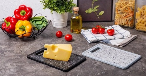 Medium Marble-Look Cutting Board, 23 x 37 cm - Image 3