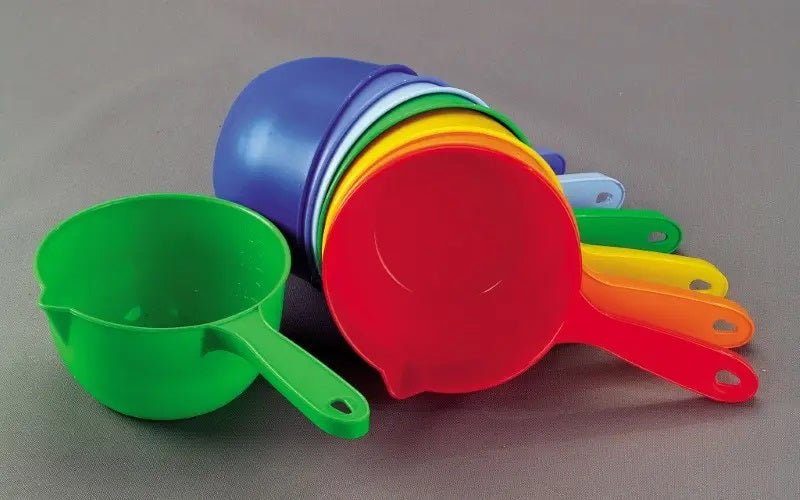 Plastic Scoop with Spout, 1 L - Image 2