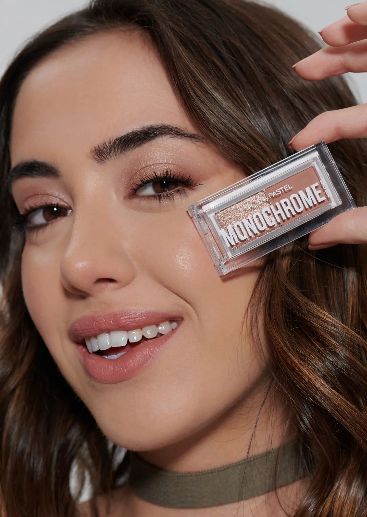 Show by Pastel Monochrome Duo Eyeshadow Shade 22 Mocha Latte, 2.6 g - Image 3