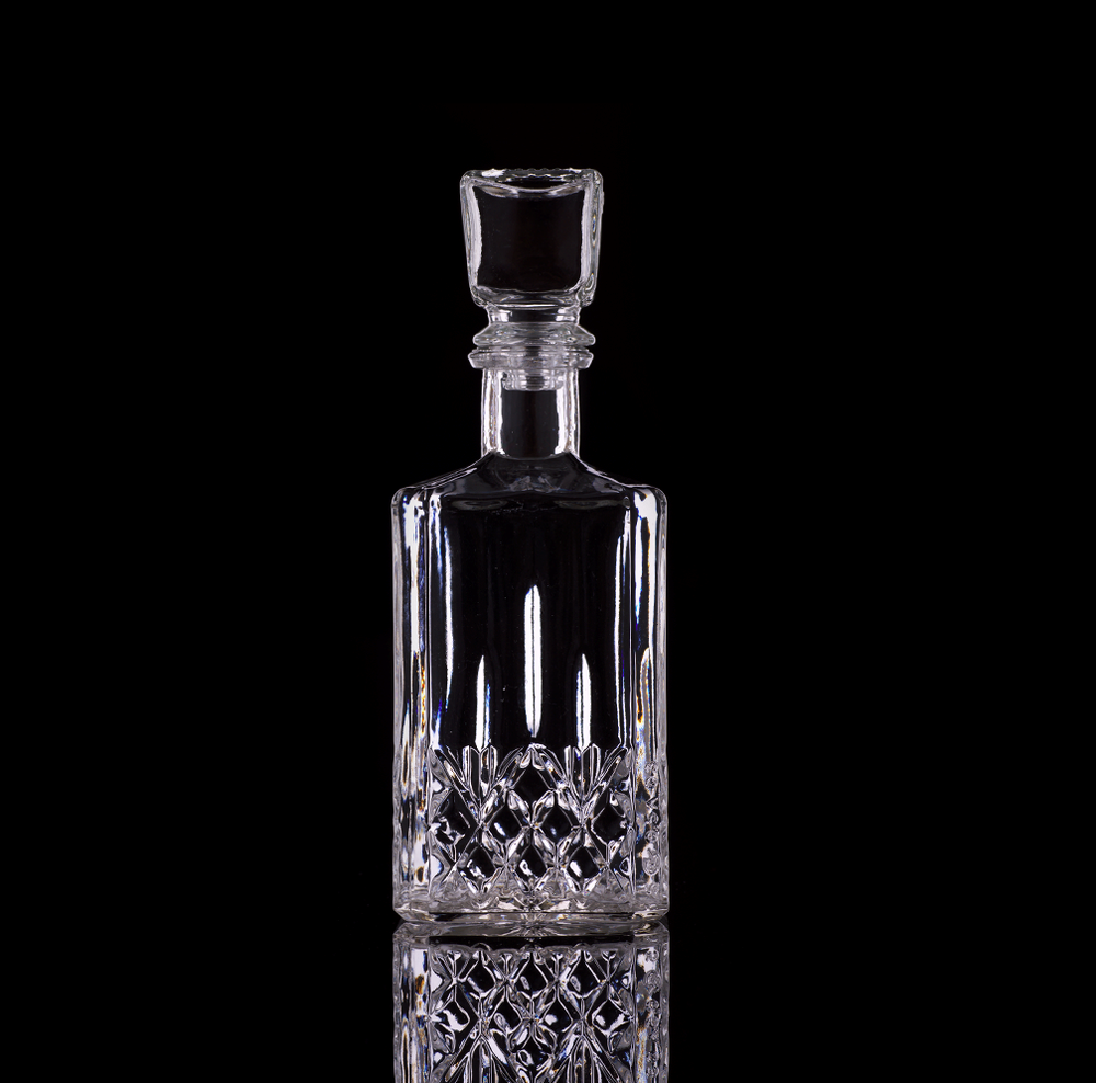Crystal GL70 Glass Vodka Decanter, 500 mL - Image 2