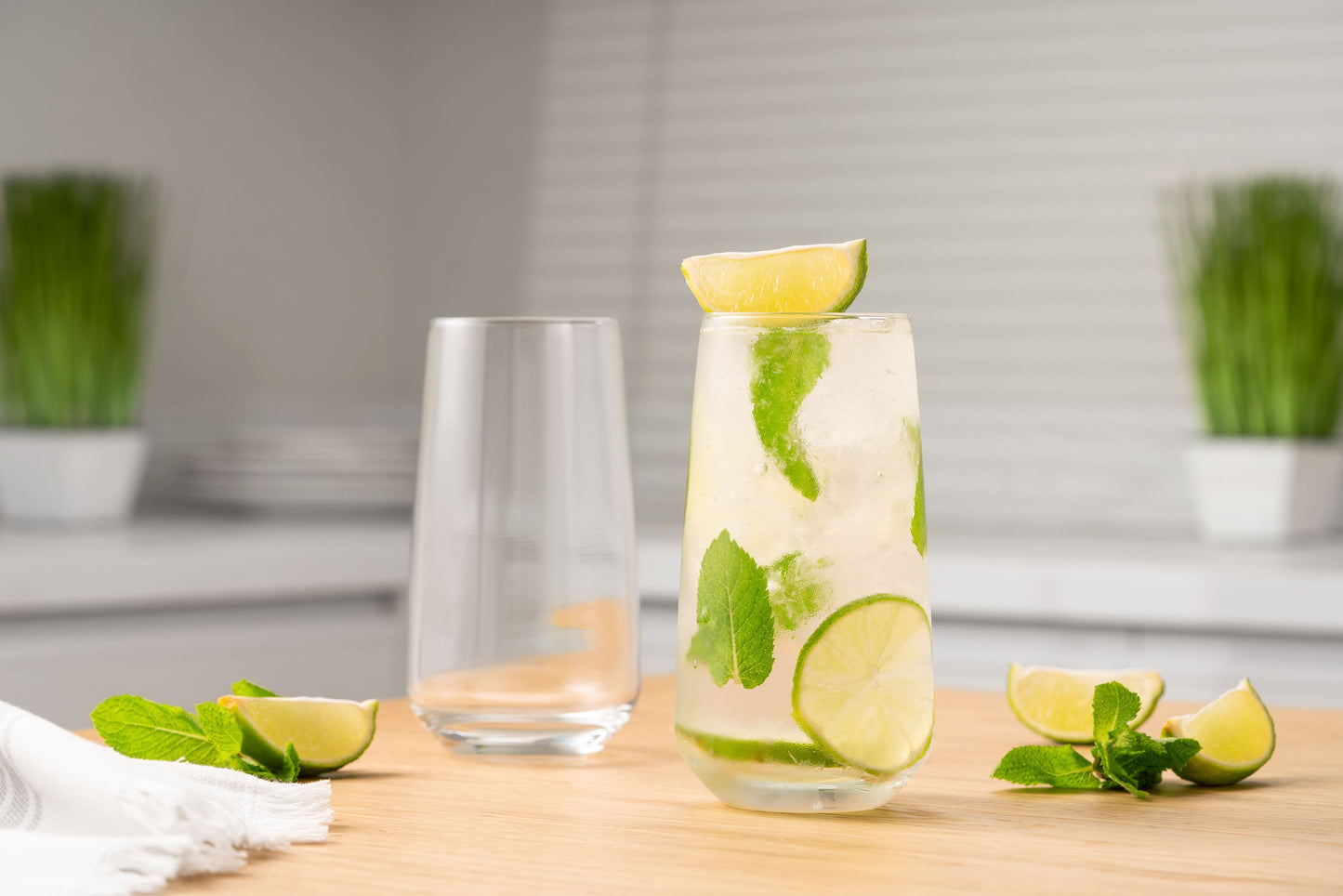 Ardesto Gloria Shine AR2648GS Highball Glass Set, 3 x 480 mL - Image 4