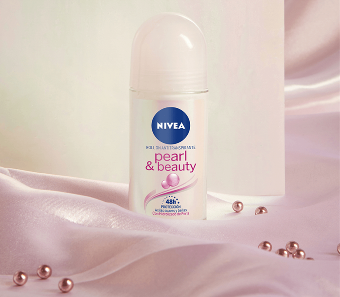Nivea Pearl Beauty Women's Roll-On Deodorant, 50 mL - Image 3