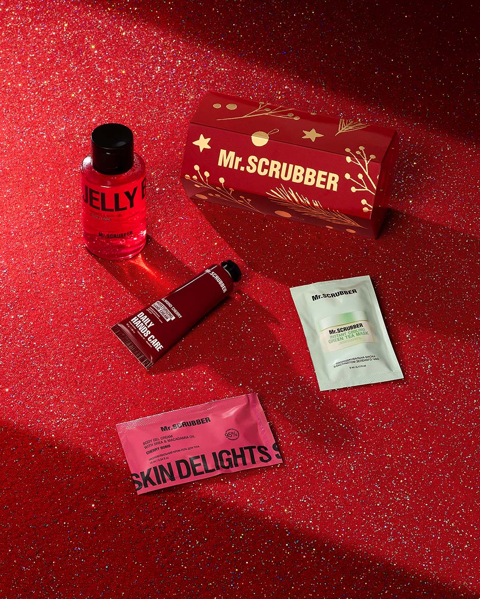 Mr. Scrubber Women's Gift Set Secret Santa Red - Image 2