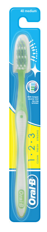 Oral-B 3-Effect Fresh Strong 1-2-3 Medium Toothbrush