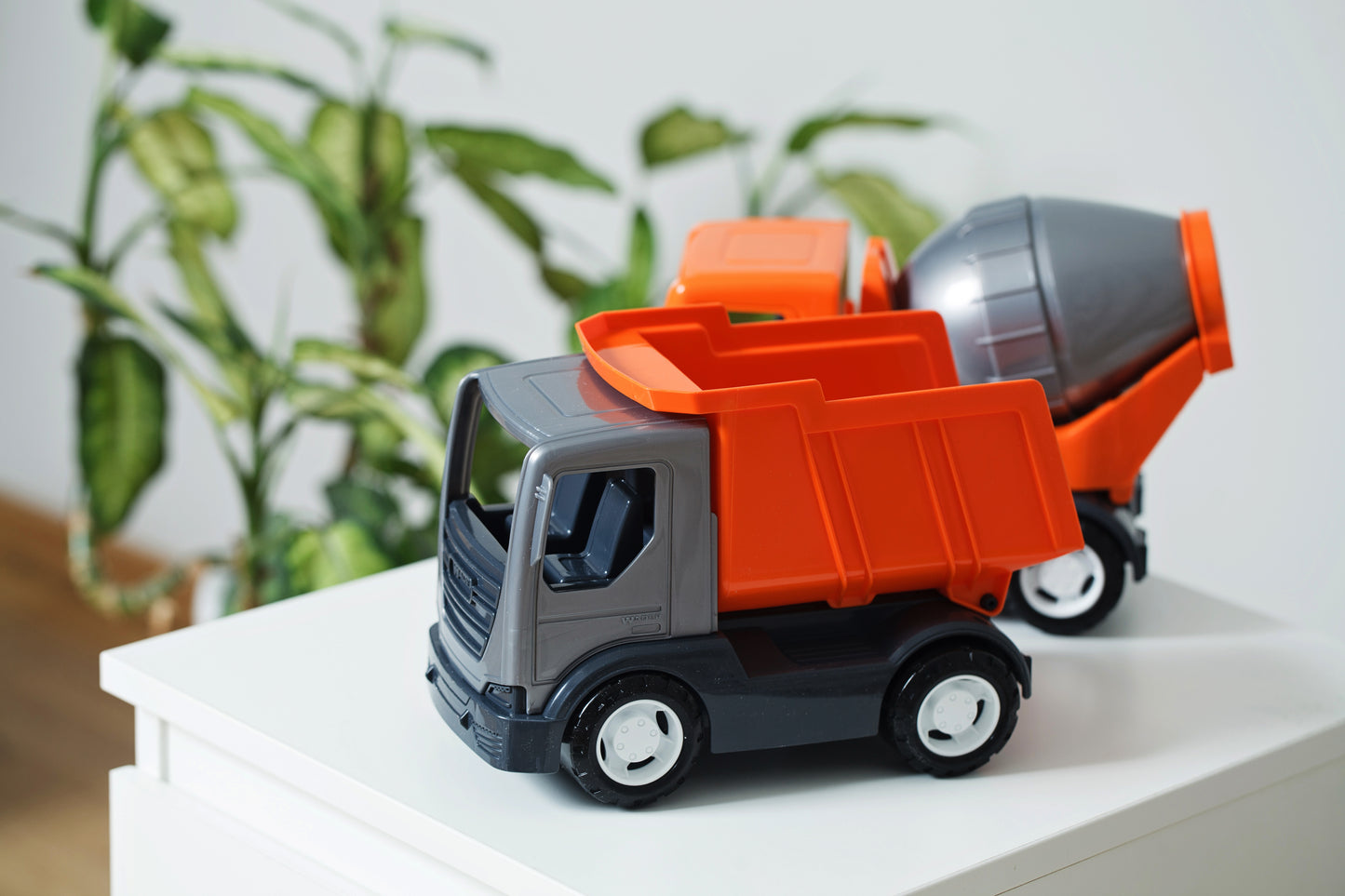 Tigres Tech Truck 39477 Toy Truck in Box - Image 3