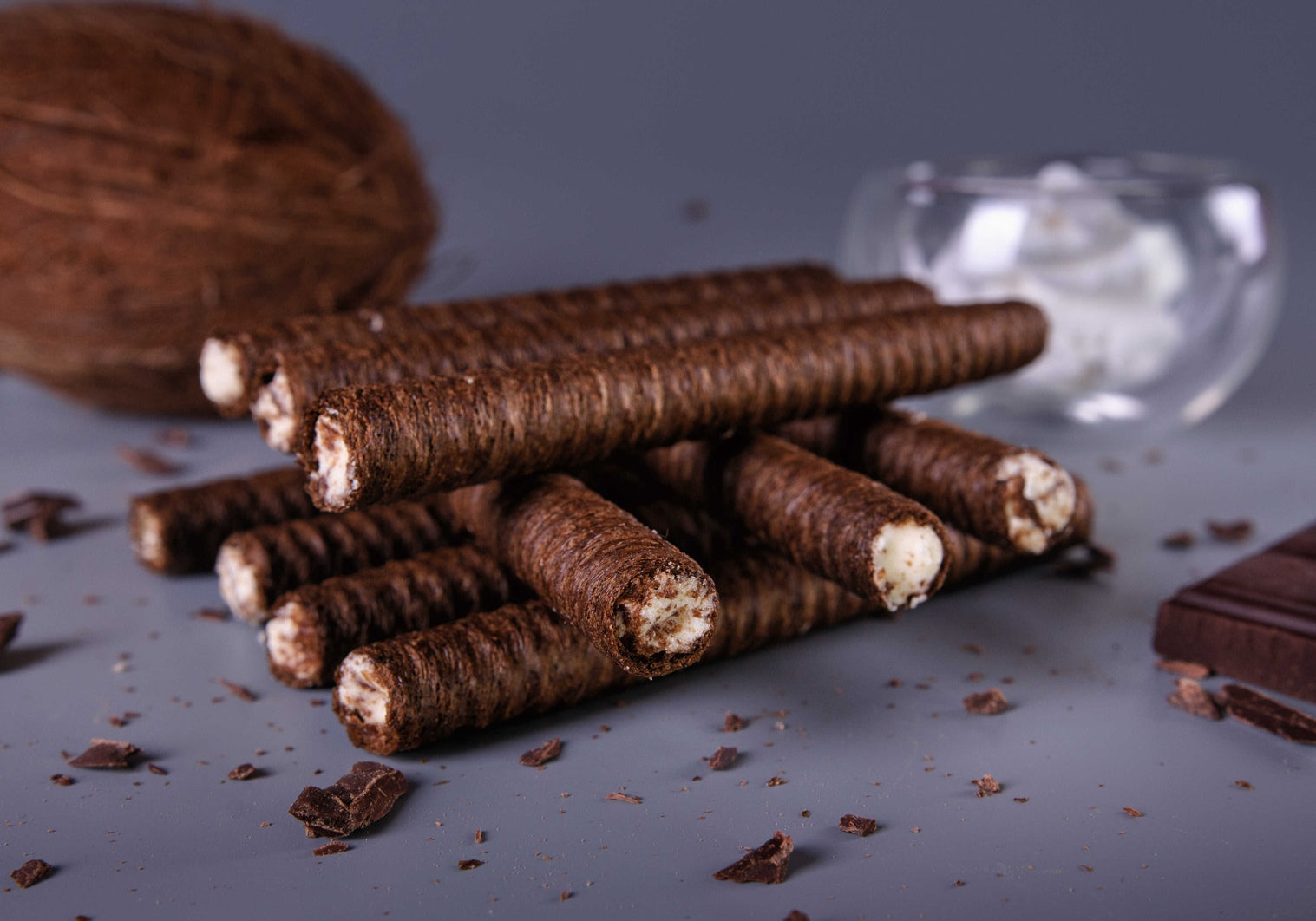 Delicia Coconut-Flavored Wafer Rolls, 400 g - Image 2