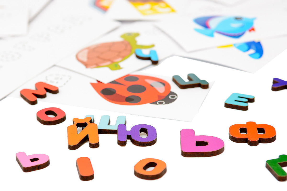 22928 Build Words Board Game - Image 3
