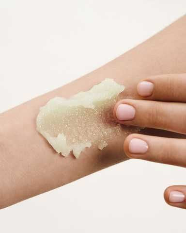 Hollyskin Silk Body Scrub, 220 g - Image 2