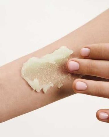 Hollyskin Silk Body Scrub, 220 g - Image 2