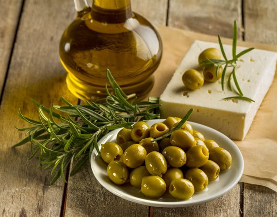 Hutesa Pitted Green Olives Pouch, 180 g - Image 2
