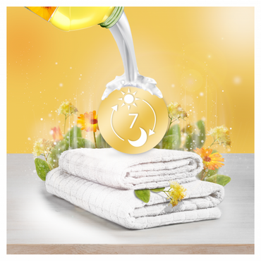 Lenor Summer Breeze Fabric Softener, 930 mL - Image 2