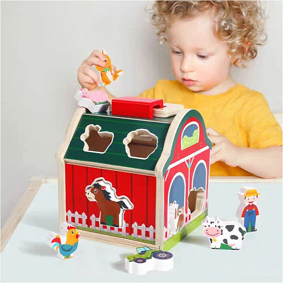 C 58571 Animal Barn Shape-Sorter House - Image 2