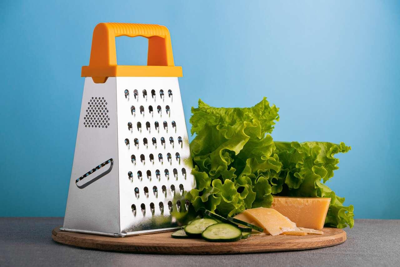 Gusto GT-GN-1202 Four-Sided Kitchen Grater - Image 3